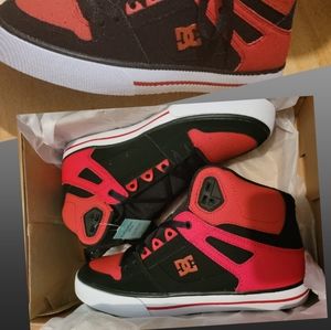 DC SHOES NEW
